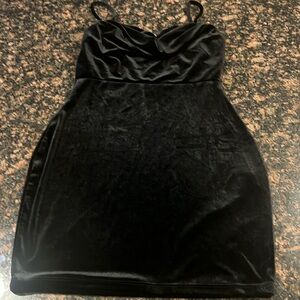 Windsor black velvet dress. Size small.